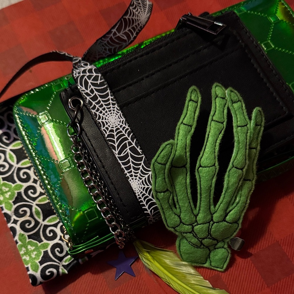 Merry Grinchmas Lot Green Black Wallets Cosmetic Pouch Zombie Hand Hair Clip